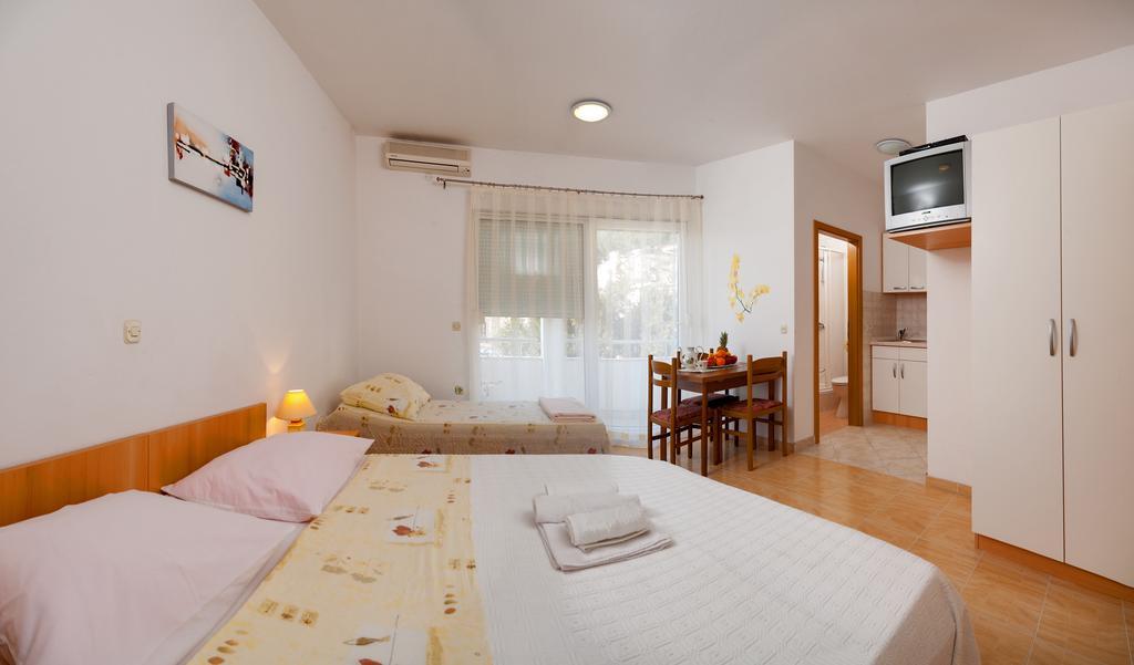 House Marta Apartment Baska Voda Room photo