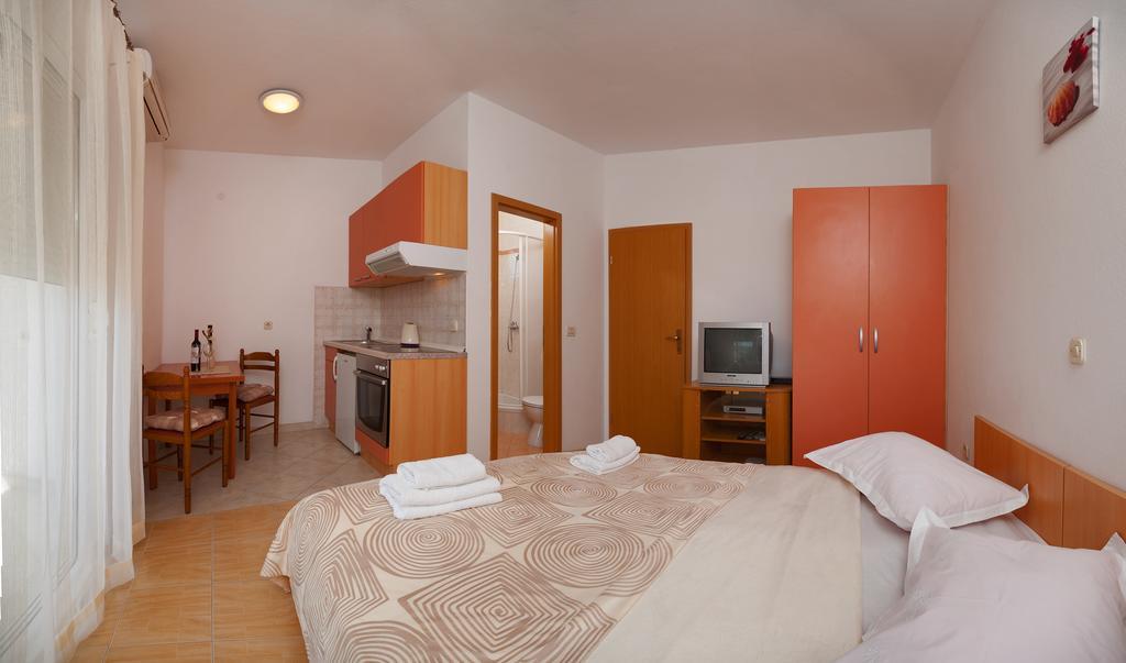 House Marta Apartment Baska Voda Room photo